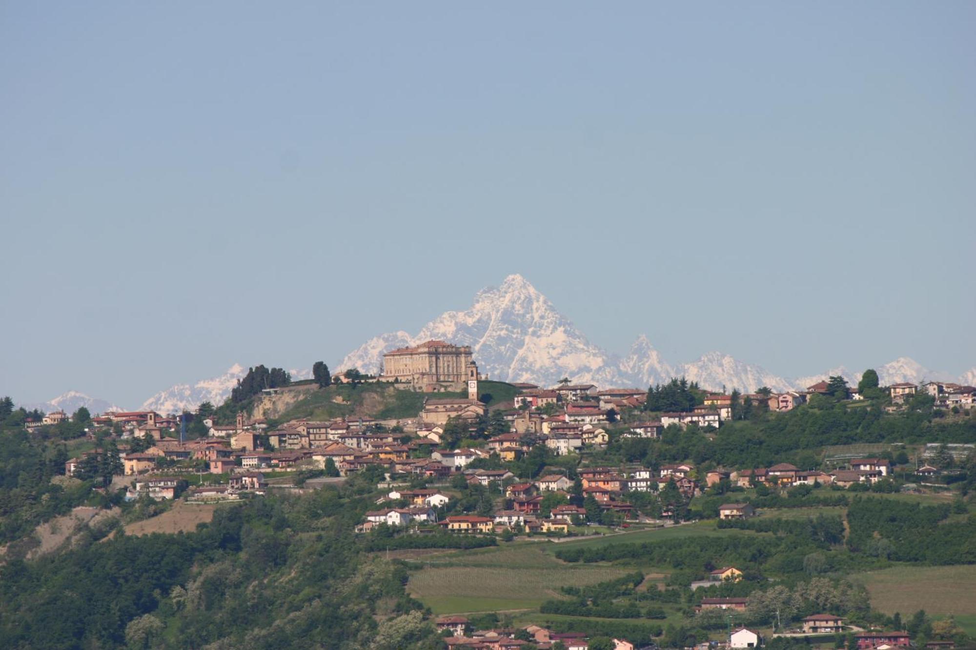 Cascina La Corte Bed and Breakfast Neive Buitenkant foto