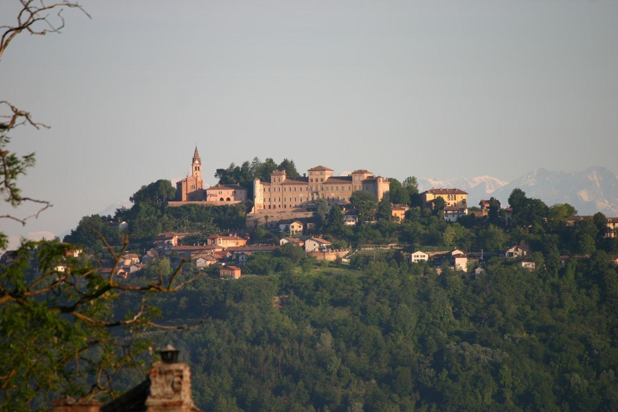 Cascina La Corte Bed and Breakfast Neive Buitenkant foto