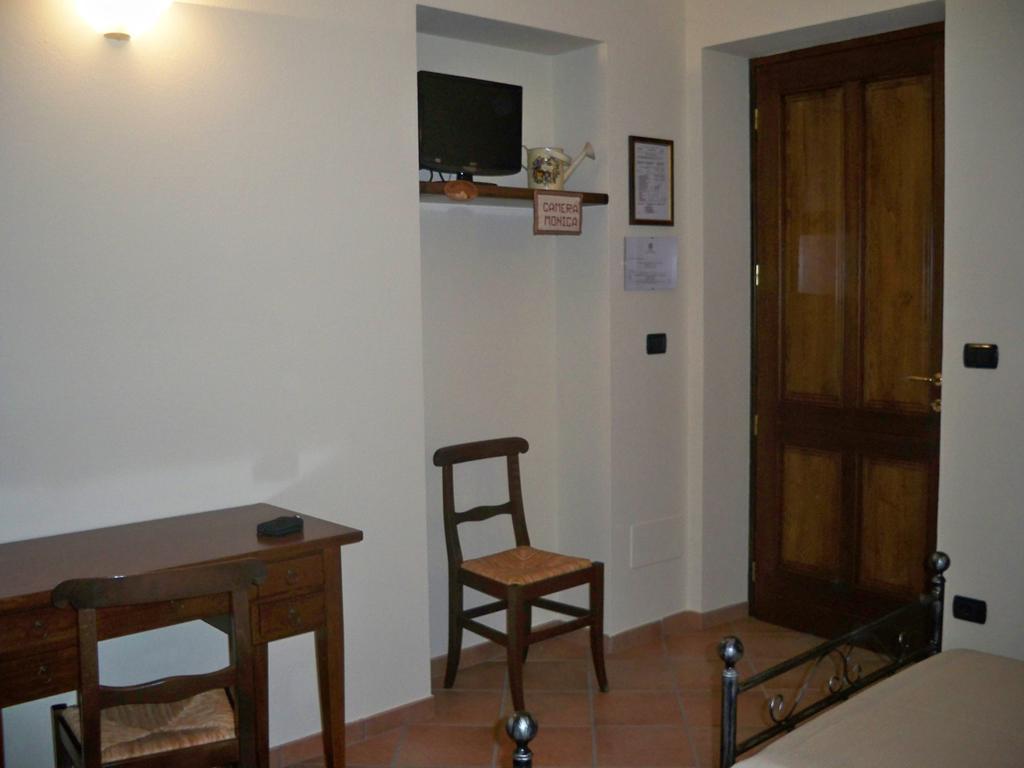 Cascina La Corte Bed and Breakfast Neive Kamer foto