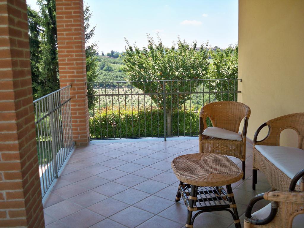 Cascina La Corte Bed and Breakfast Neive Buitenkant foto