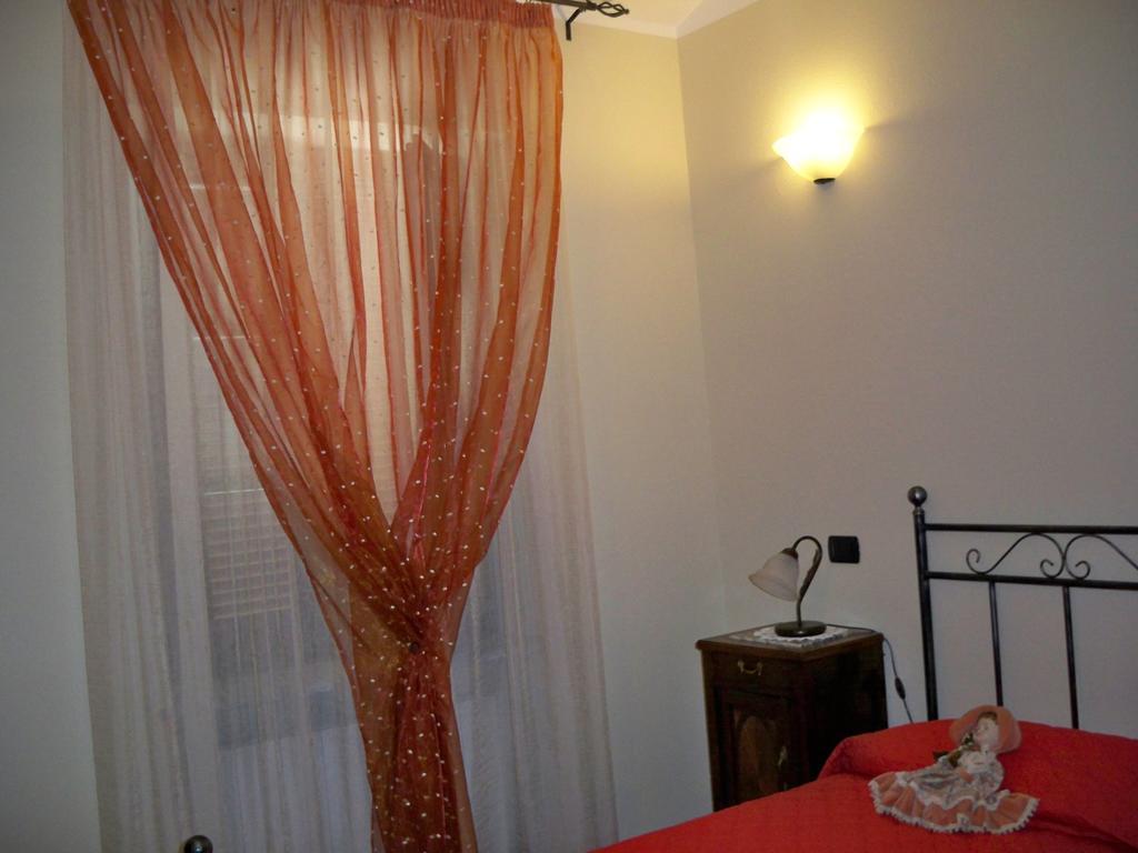 Cascina La Corte Bed and Breakfast Neive Kamer foto