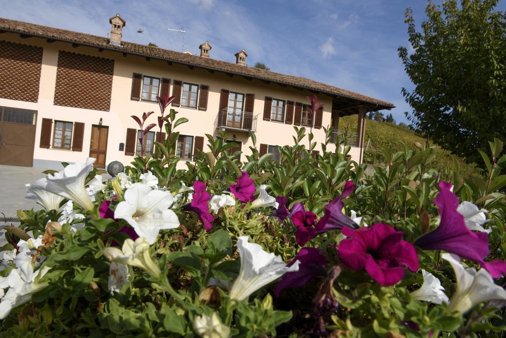 Cascina La Corte Bed and Breakfast Neive Buitenkant foto