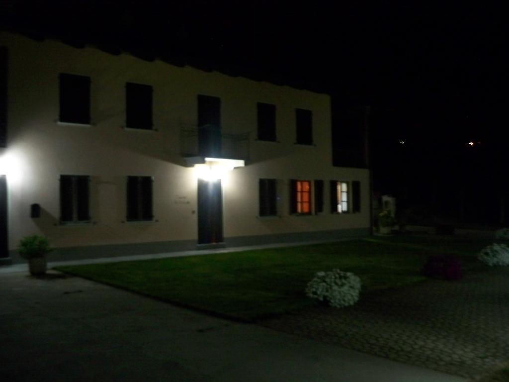 Cascina La Corte Bed and Breakfast Neive Buitenkant foto